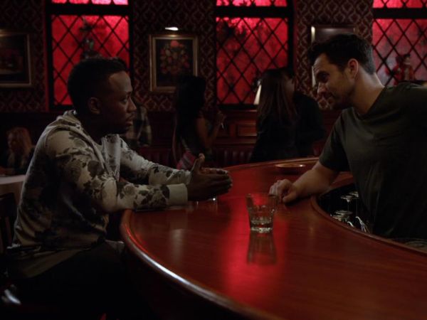 Winston Bishop's Graphic floral print sweatshirt in a soft grey melange cotton on New Girl