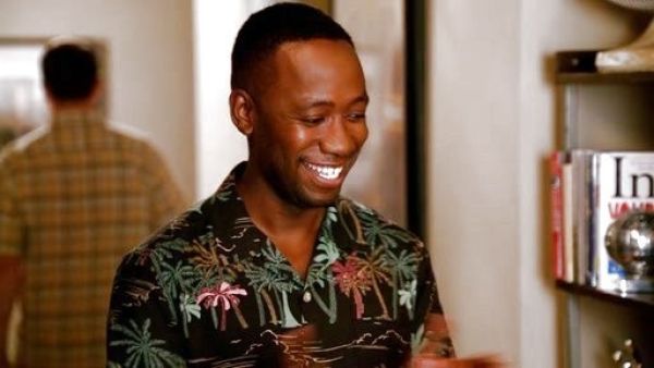 Winston Bishop's 'Palm Selleck' Island Modern Fit Print Short Sleeve Silk Campshirt on New Girl