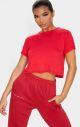 PrettyLittleThing - Basic Red T-Shirt with Rolled Sleeves